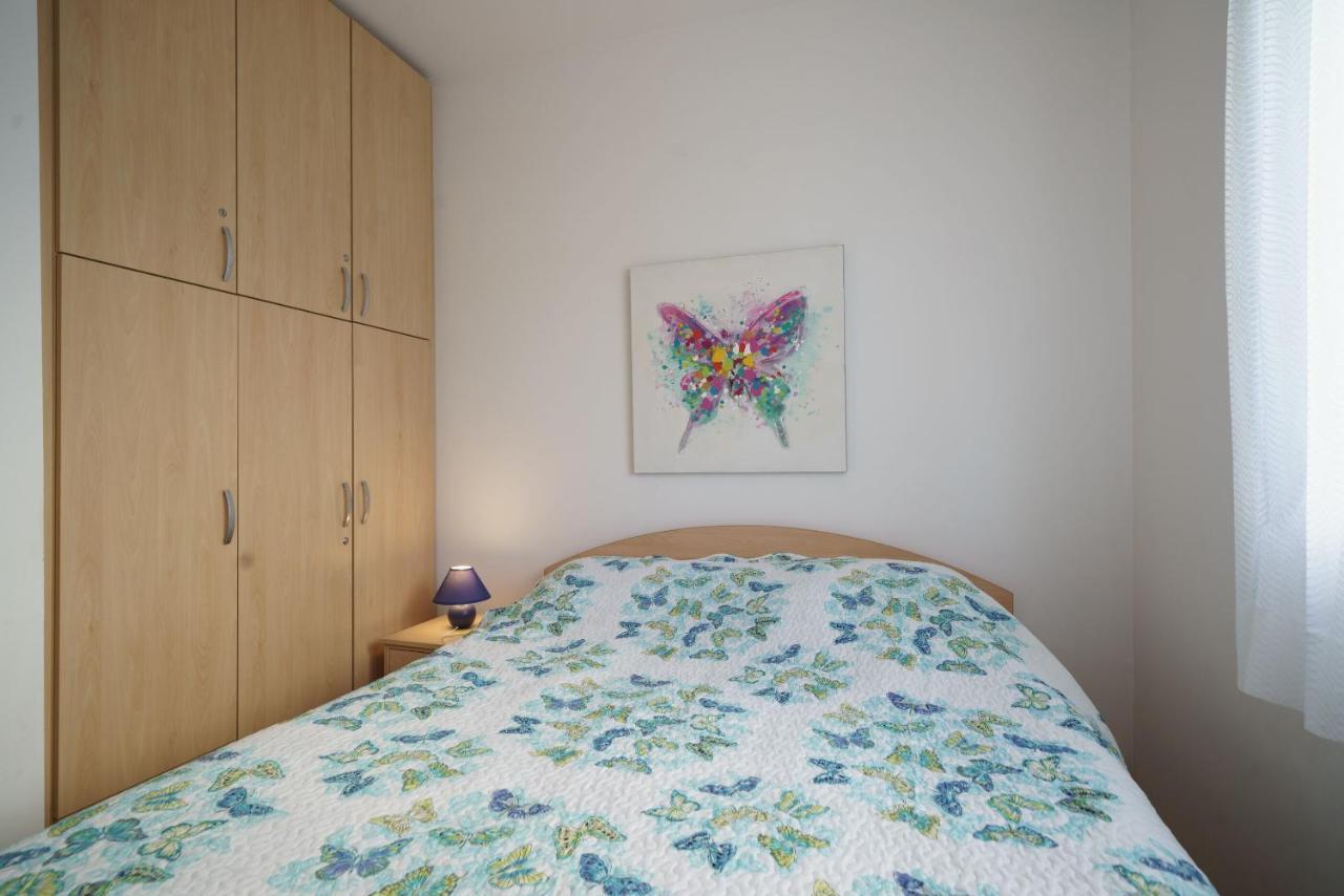 Apartmani Nedoklan Srima Eksteriør billede