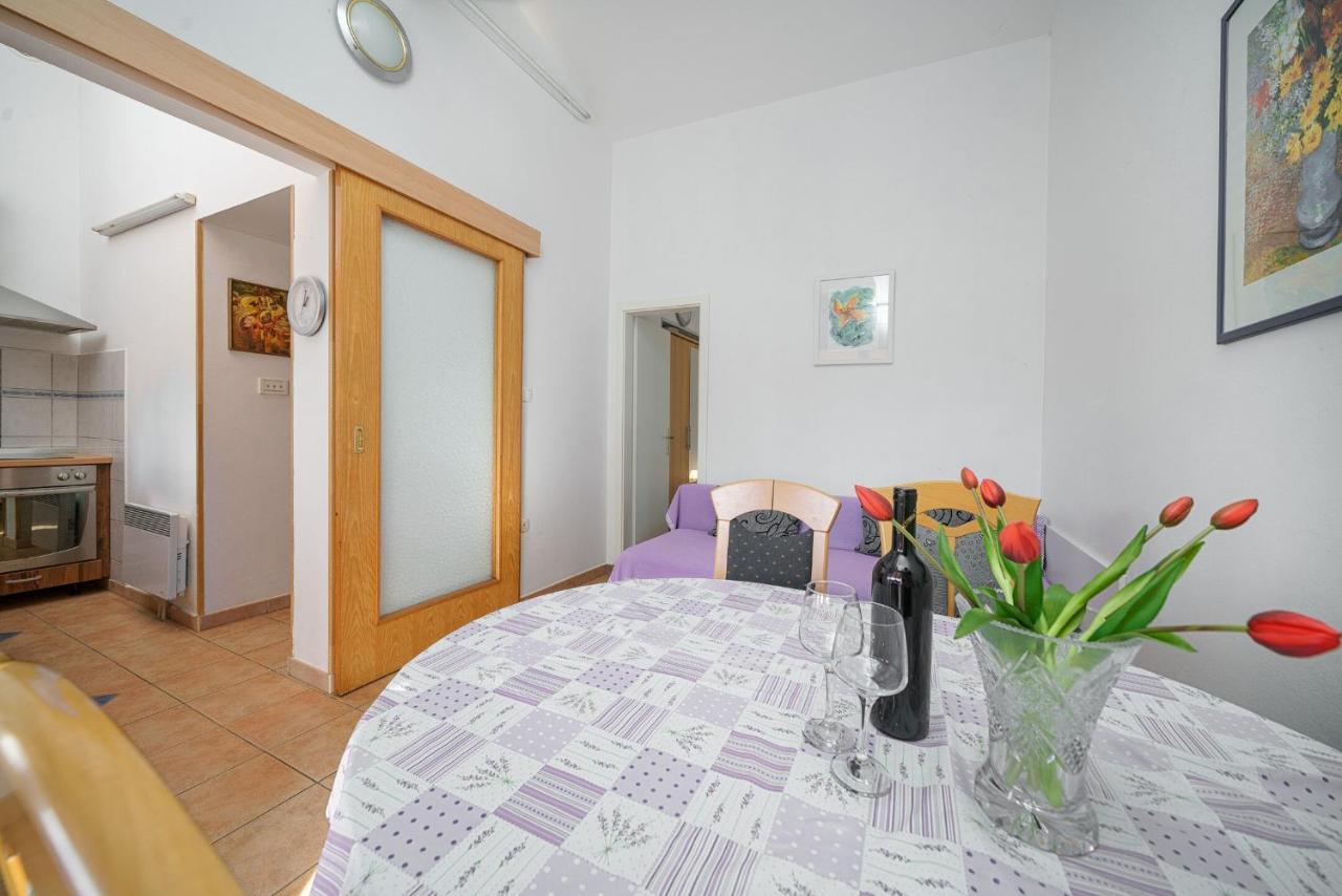 Apartmani Nedoklan Srima Eksteriør billede